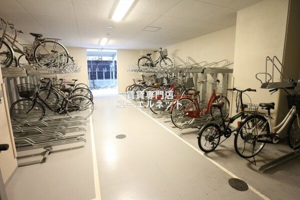 建物設備(自転車通勤にも便利な駐輪場付き♪)