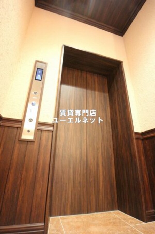 建物設備(エレベーターで楽々♪)