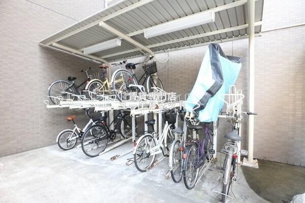 建物設備(自転車通勤にも便利な駐輪場付き♪)