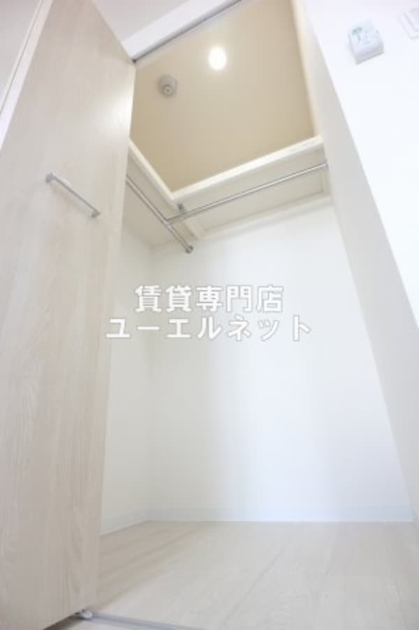 収納(ウォークインクローゼット)
