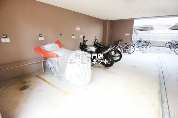 建物設備(バイク置き場)