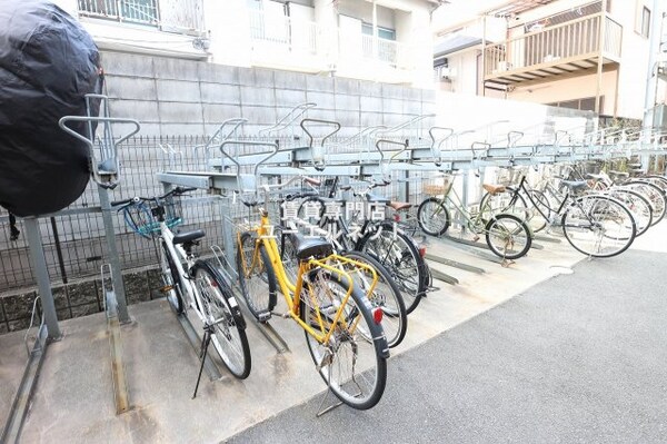 建物設備(駐輪場)