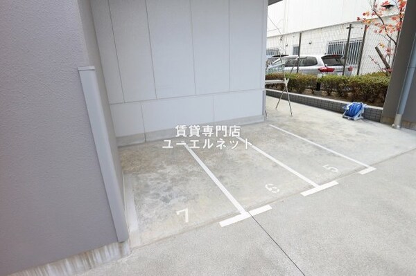建物設備(バイク置き場)