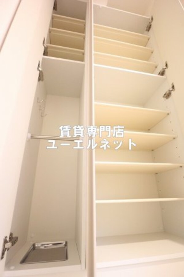 建物設備(収納力たっぷりのシューズボックスで玄関すっきり！)