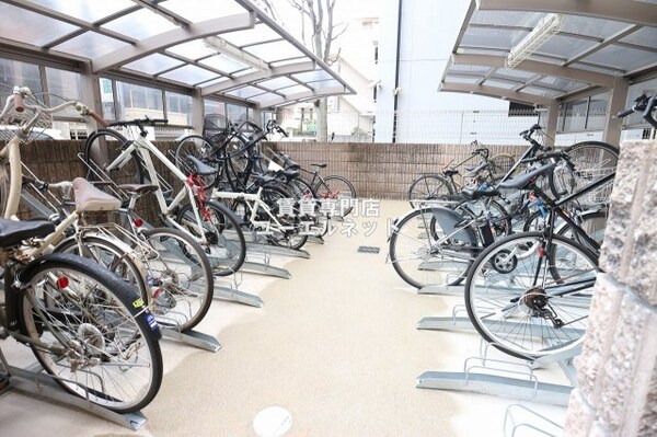 建物設備(自転車通勤にも便利な駐輪場付き♪)