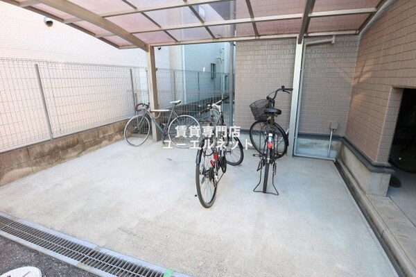 建物設備(自転車通勤にも便利な駐輪場付き♪)