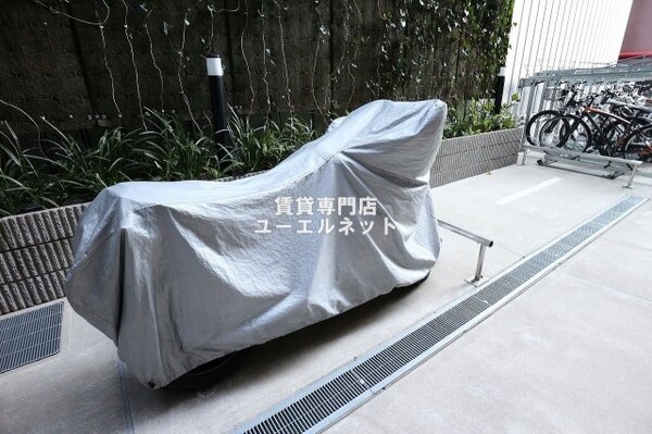 建物設備(バイク置き場)