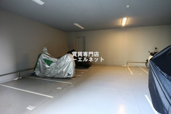 建物設備(バイク置き場)