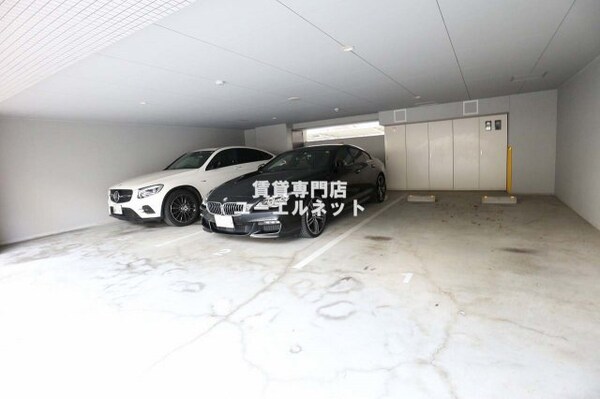 建物設備(敷地内駐車場)