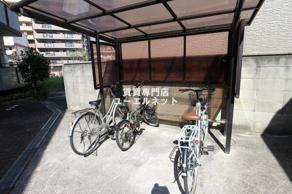 建物設備(駐輪場)