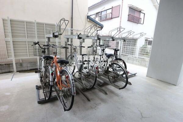 建物設備(駐輪場)