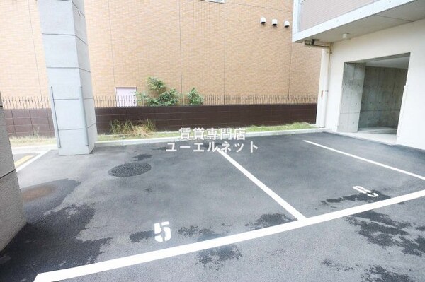 駐車場(敷地内駐車場で安心)