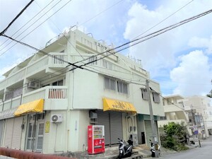 渡嘉敷アパート外観写真