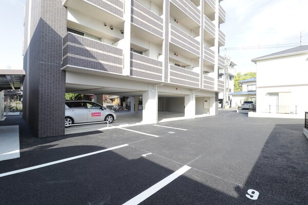 駐車場(駐車場)