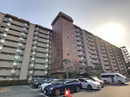 山科住宅B棟外観写真