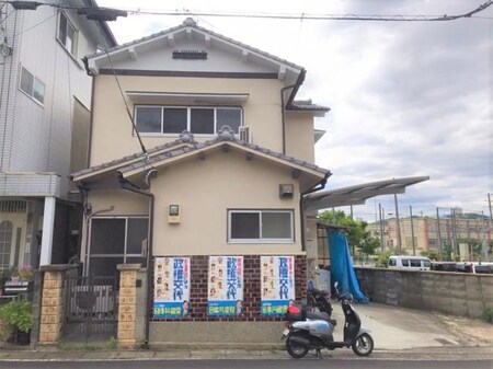 醍醐外山街道町貸家外観写真