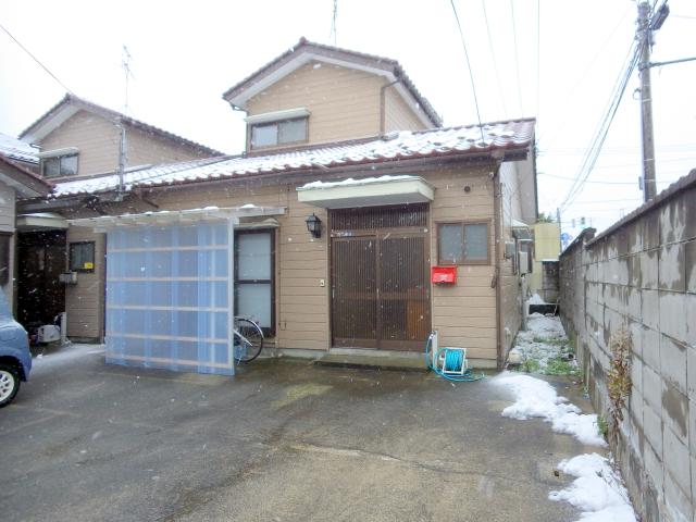 前田貸家A