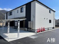 予讃線・内子線 上宇和駅 2階建 築3年の外観写真