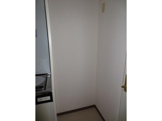 物件内観写真15　(冷蔵庫置き場)