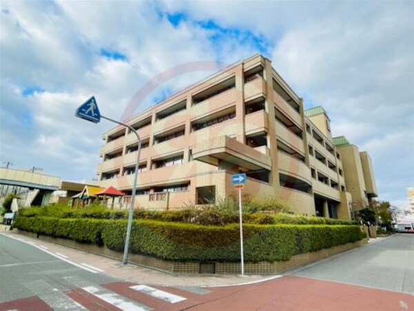 周辺環境(私立城南学園小学校 832m)