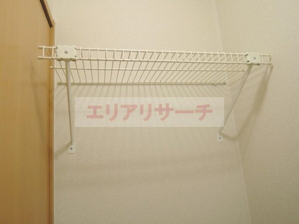 内装他