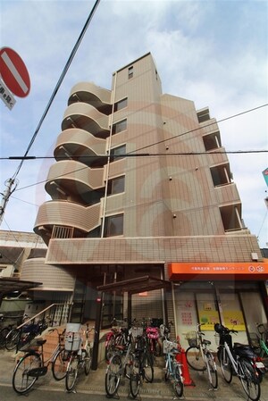 ファミリオン田辺外観写真
