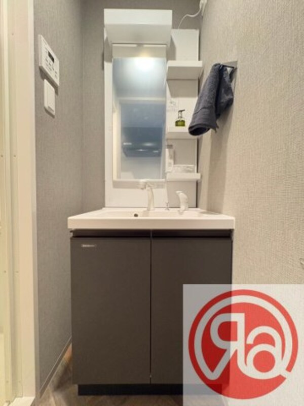 独立洗面台