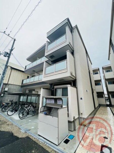メゾンルシーヌ矢田外観写真
