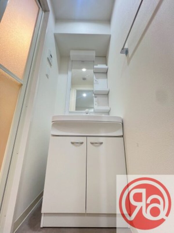 独立洗面台