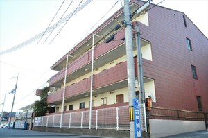 コートフラッツタナベ１号棟外観写真