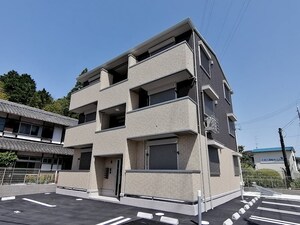 アージュI外観写真