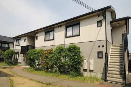 シャトレーヌ梅美台A外観写真