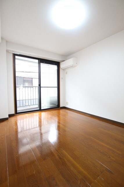 物件内観写真8　(（照明は設備ではありません))