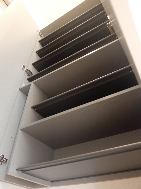 物件内観写真15　(傘たても収納できる、大きめシューズボックス)