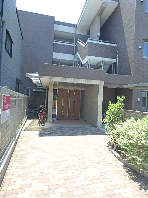 物件外観写真7　(建物入り口)