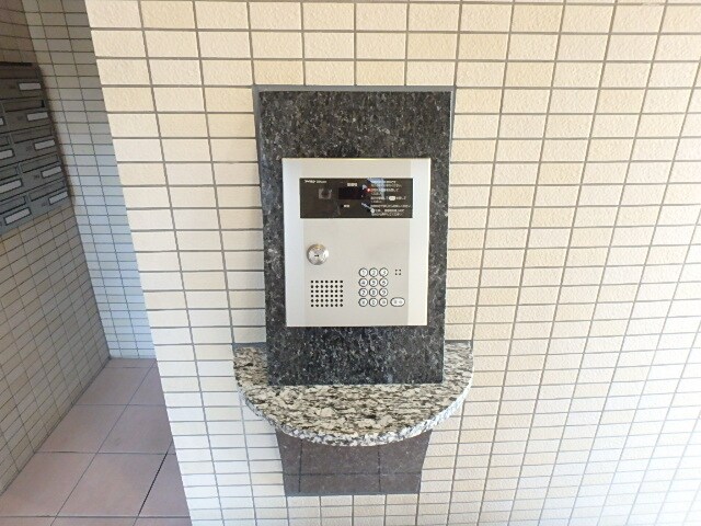 物件外観写真8　(オートロック)