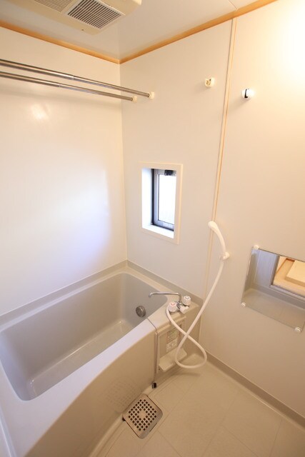 物件内観写真8　(バスルーム)