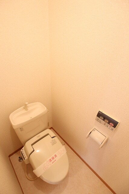 物件内観写真12　(トイレ)