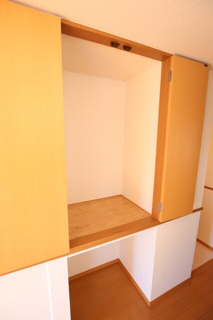 物件内観写真21　(リビング収納)