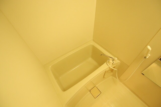 物件内観写真11　(お風呂で１日の疲れを癒して下さい♪)