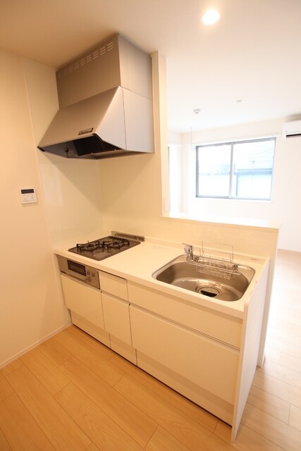 物件内観写真10　(２口ガスコンロ付きシステムキッチン)