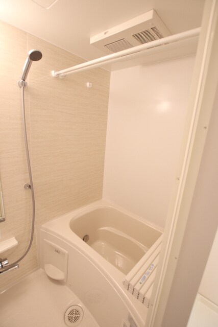 物件内観写真19　(追焚き&浴室乾燥付きバスルーム)