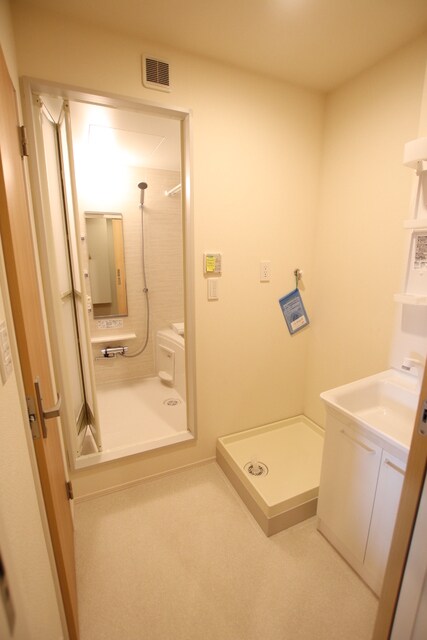 物件内観写真24　(脱衣スペース)