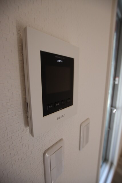 物件内観写真12　(モニター付きインターホンです)