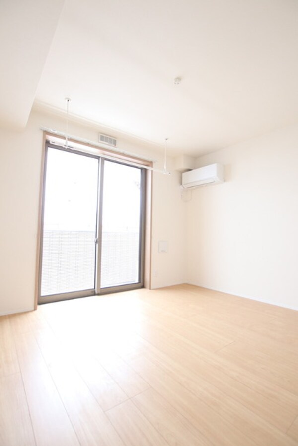 居室(エアコン室内物干し付き洋室のお部屋です♪（建築中　他号室参考写真）)
