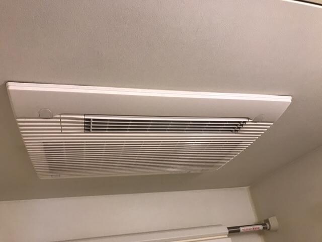 物件内観写真18　(浴室乾燥機)