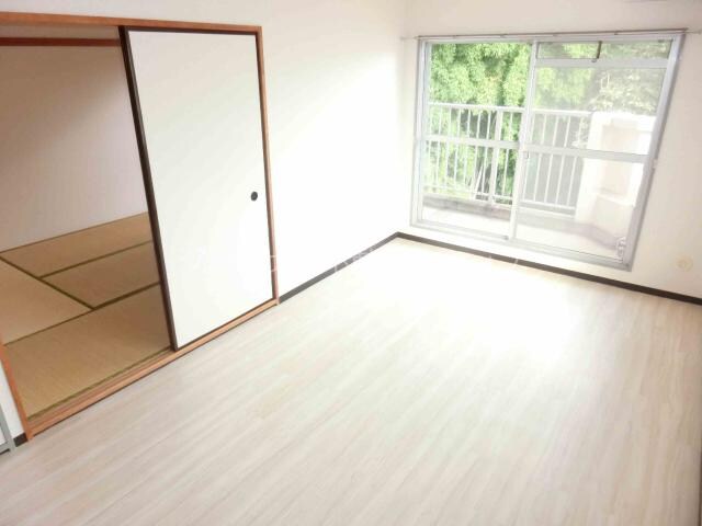 物件内観写真3　(同仕様タイプ)