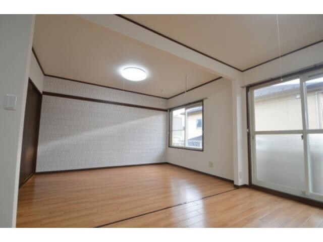 物件内観写真2　(同仕様タイプ)