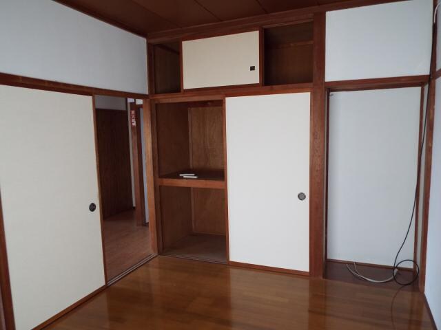 物件内観写真10　(収納スペース)