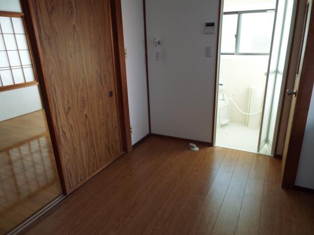 物件内観写真11　(洗濯機置き場)